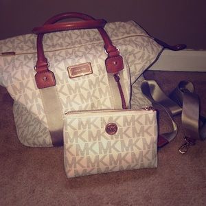 Michael Kors Travel Set